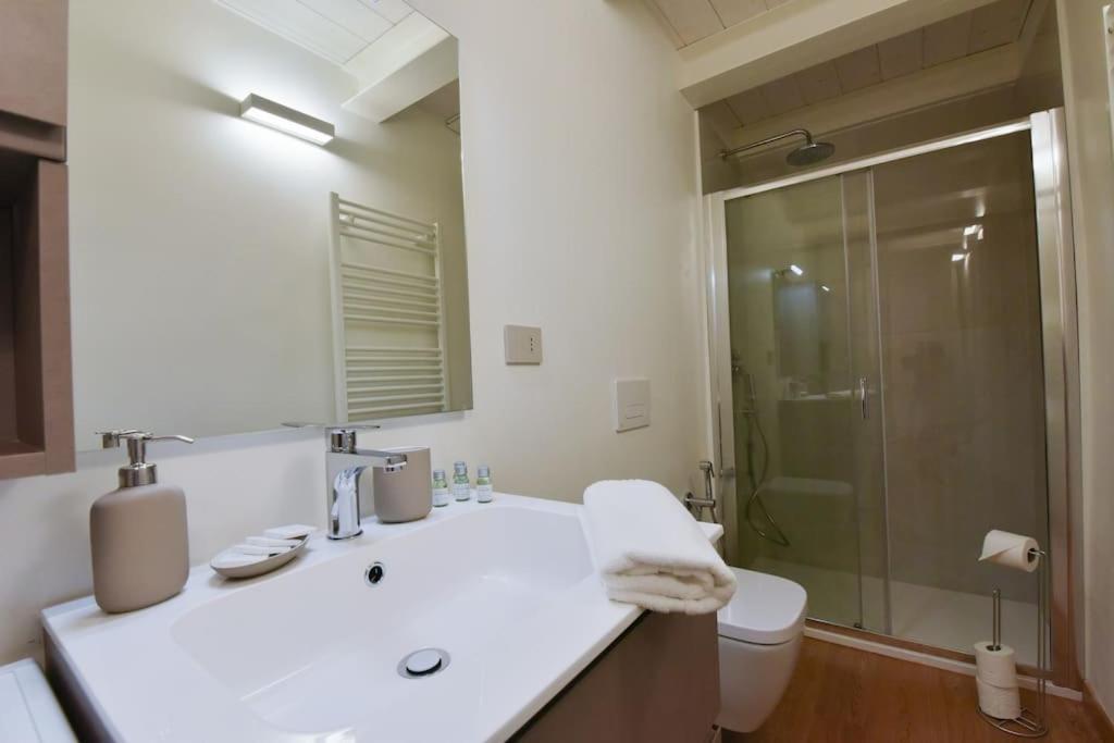 Appartamento Loft 21 - Lussuoso Ed Elegante A Due Passi Dal Mare Finale Ligure Esterno foto